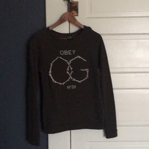 Obey gray graphic sweatshirt.